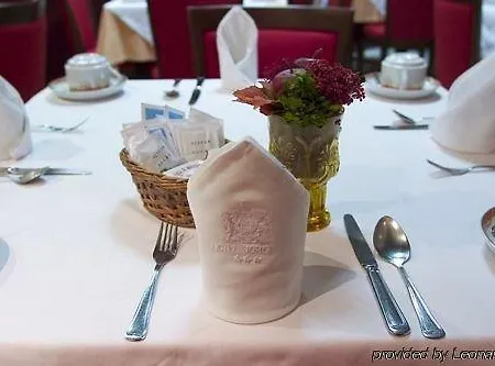 Jorge V Ξενοδοχείο 3*