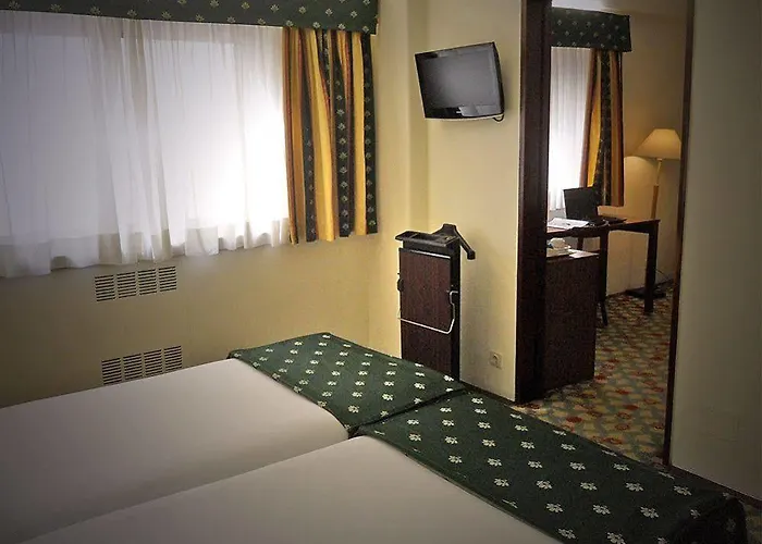Hotell Jorge V 3*
